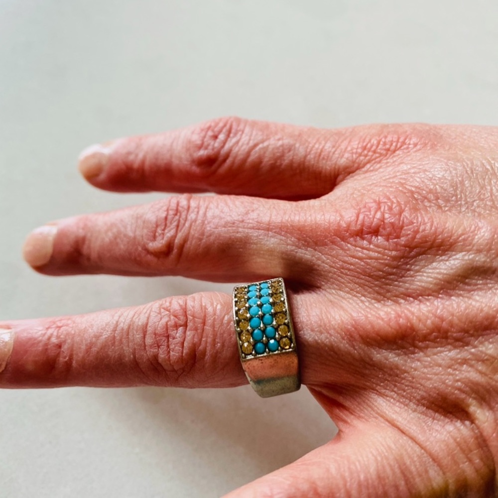 Aqua and silver gem ring - Picture 2 of 4